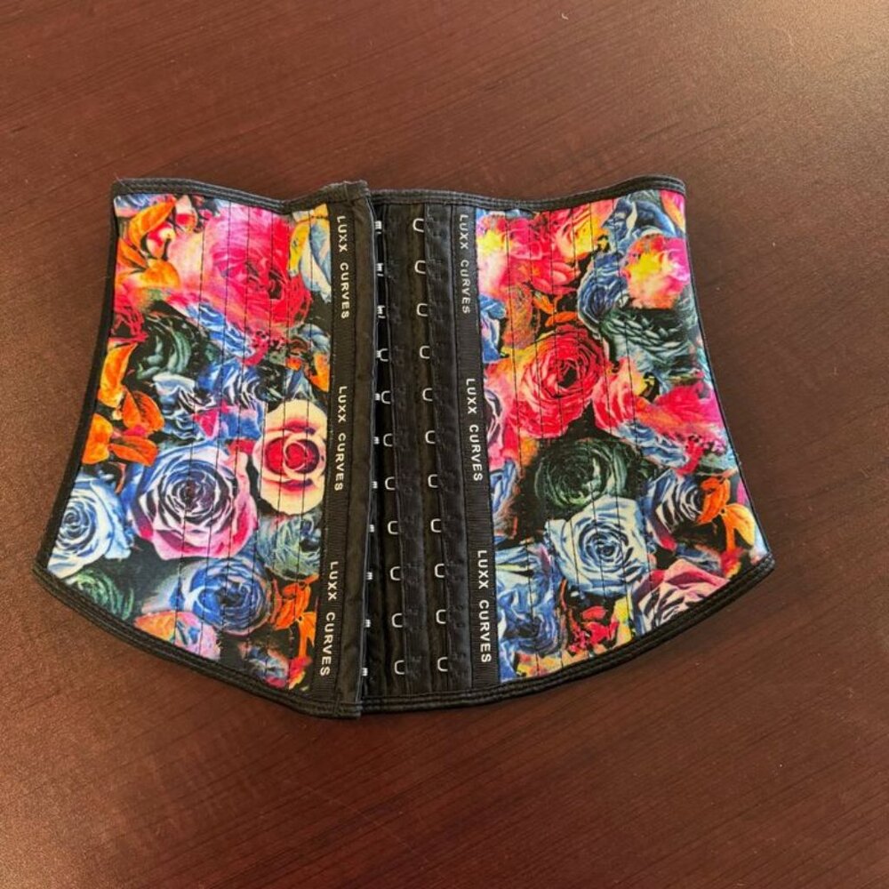 Luxx Curves Waist Trainer